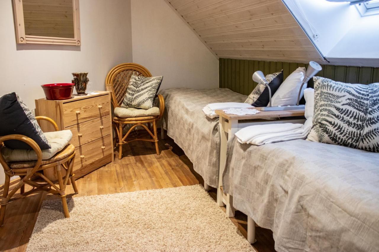 Tvåbäddsrum med eget badrum